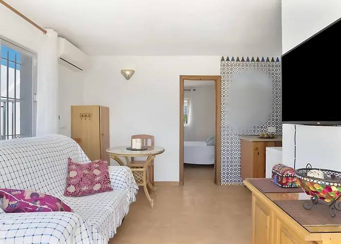 Con Piscina Compartida Cerca Del Centro *