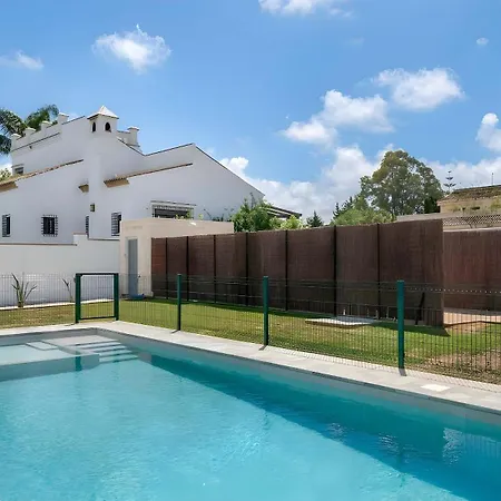 Con Piscina Compartida Cerca Del Centro Apartment *