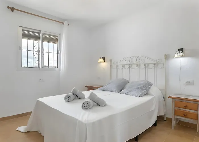 Con Piscina Compartida Cerca Del Centro Appartamento